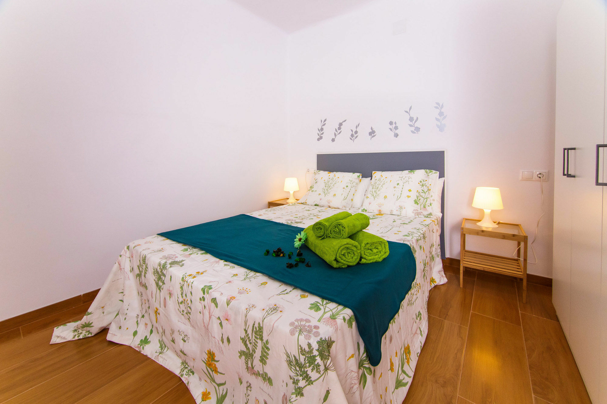 Sea & Wave Don Cristian Apartment Malaga Exterior photo
